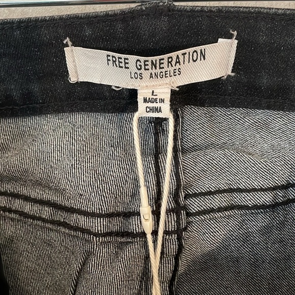 Free generation size L faux diamond studded black jeans. 5 pockets. High rise. - Picture 9 of 13